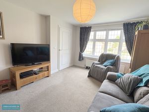 Sitting room- click for photo gallery